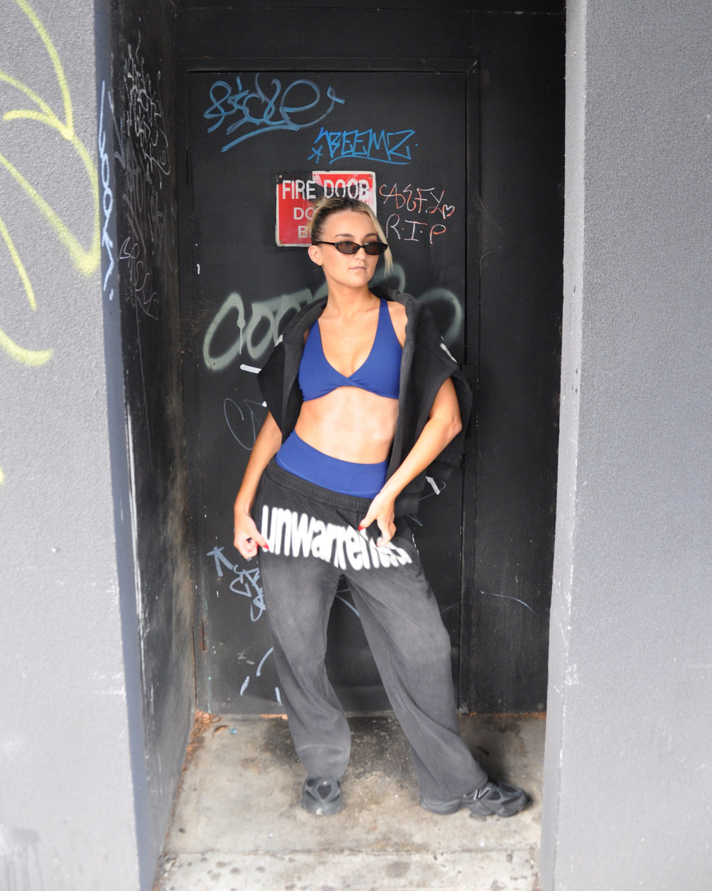 001 SWEATPANTS
